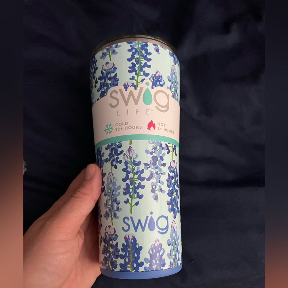 Swig life 22 oz tumbler with lid